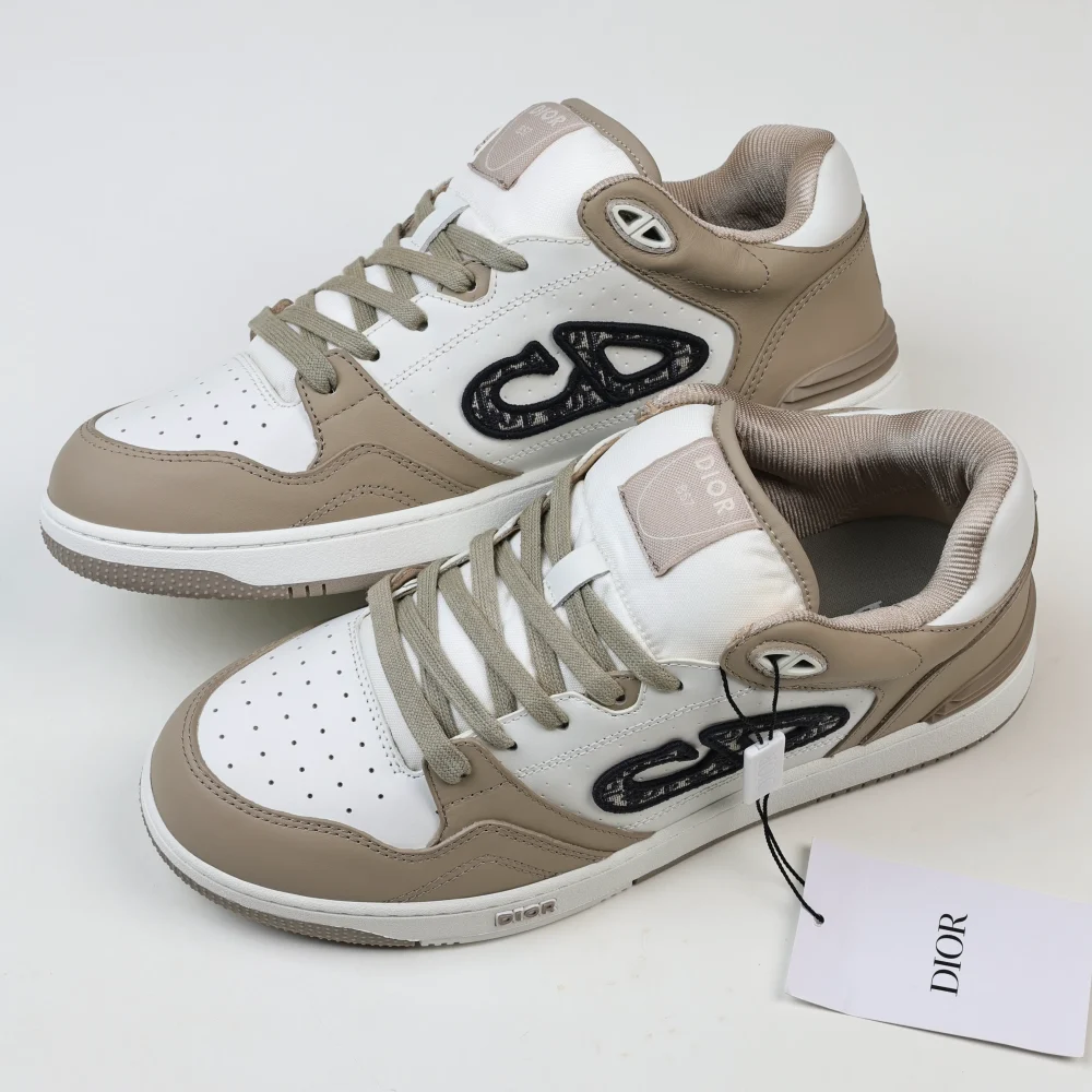 B57 Low-Top Sneaker Beige und Weiß – Bild 7