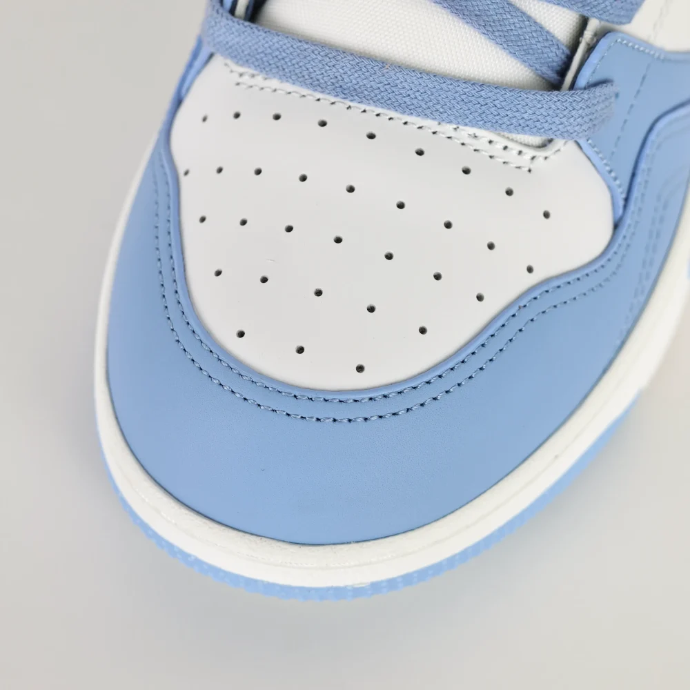 B57 Low „Oblique Light Blue“ Low-Top-Sneaker – Bild 9