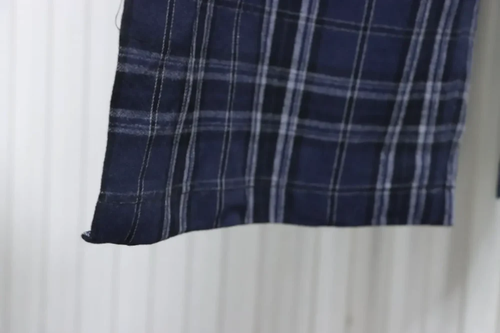 Balenciaga BLCG Blau karierte Hose mit Stickereiapplikation – Bild 7