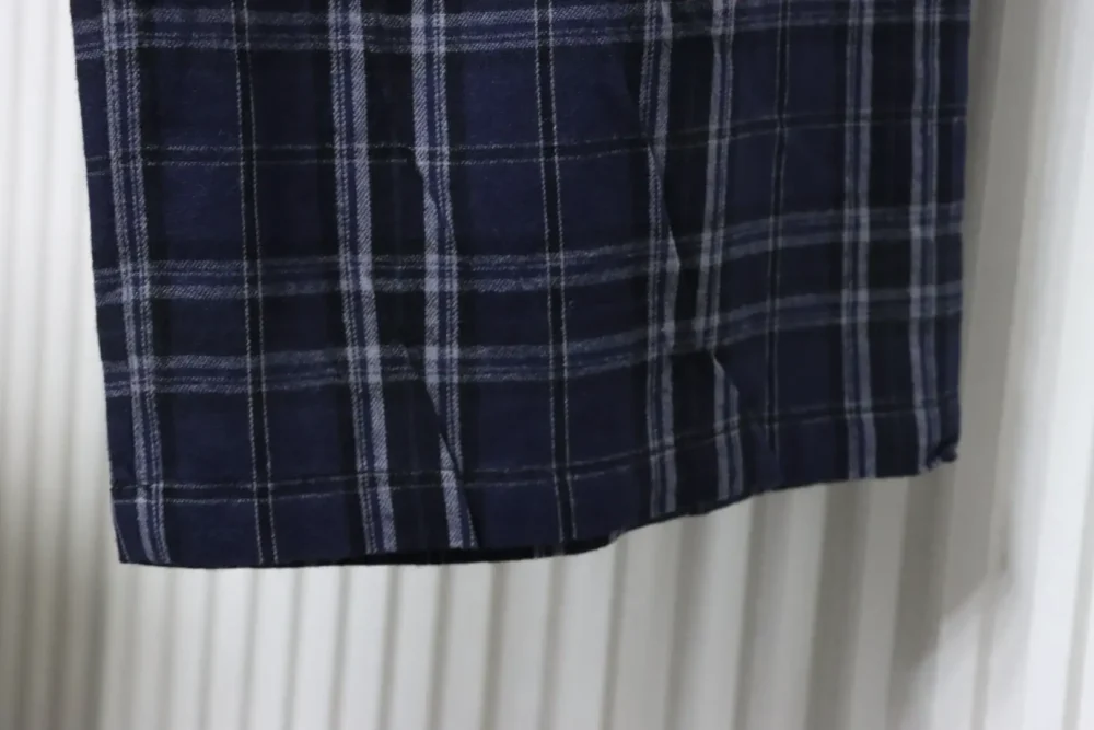 Balenciaga BLCG Blau karierte Hose mit Stickereiapplikation – Bild 5