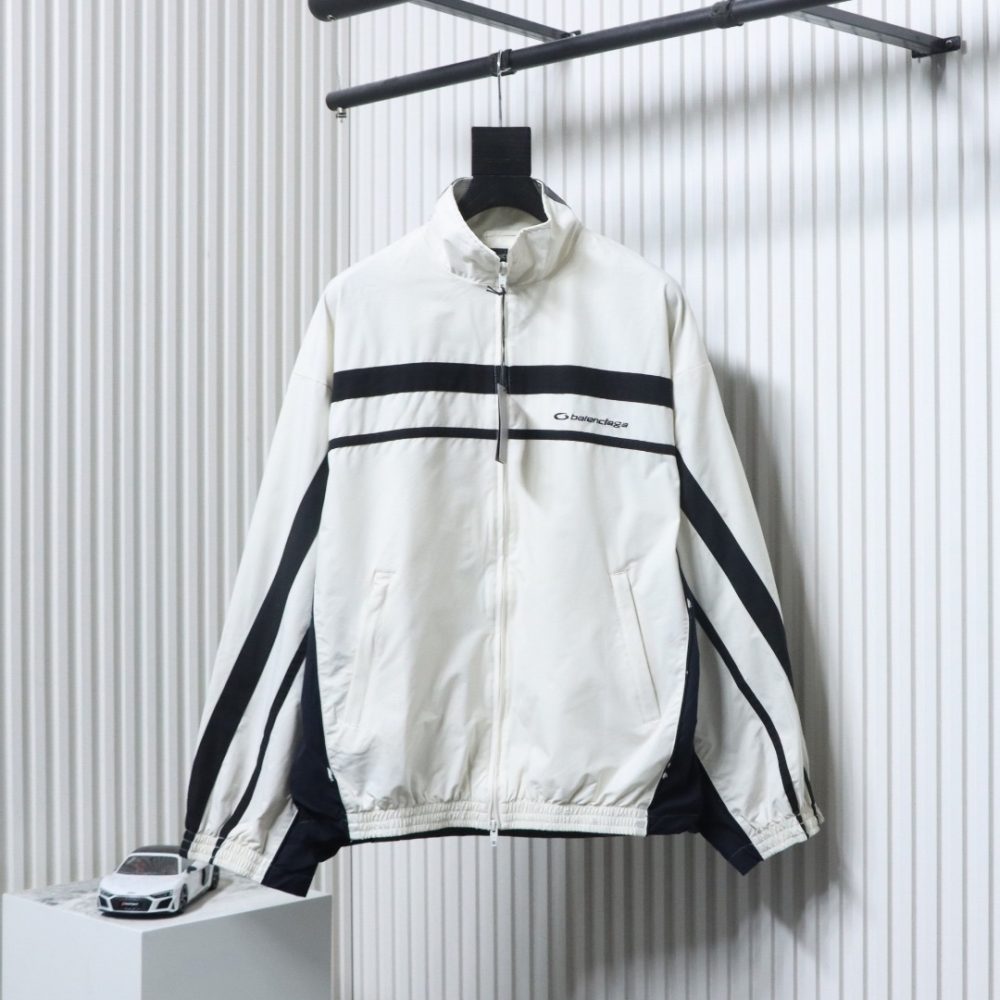 Balenciaga BLCG Sportanzugjacke in Destroyed-Optik in Weiß und Grau mit Doppelnaht