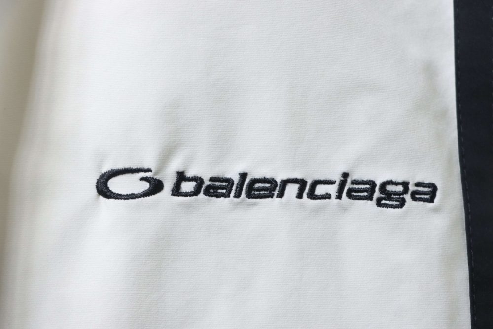 Balenciaga BLCG Weiße und graue, doppelt genähte, zerstörte Sportanzughose – Bild 6