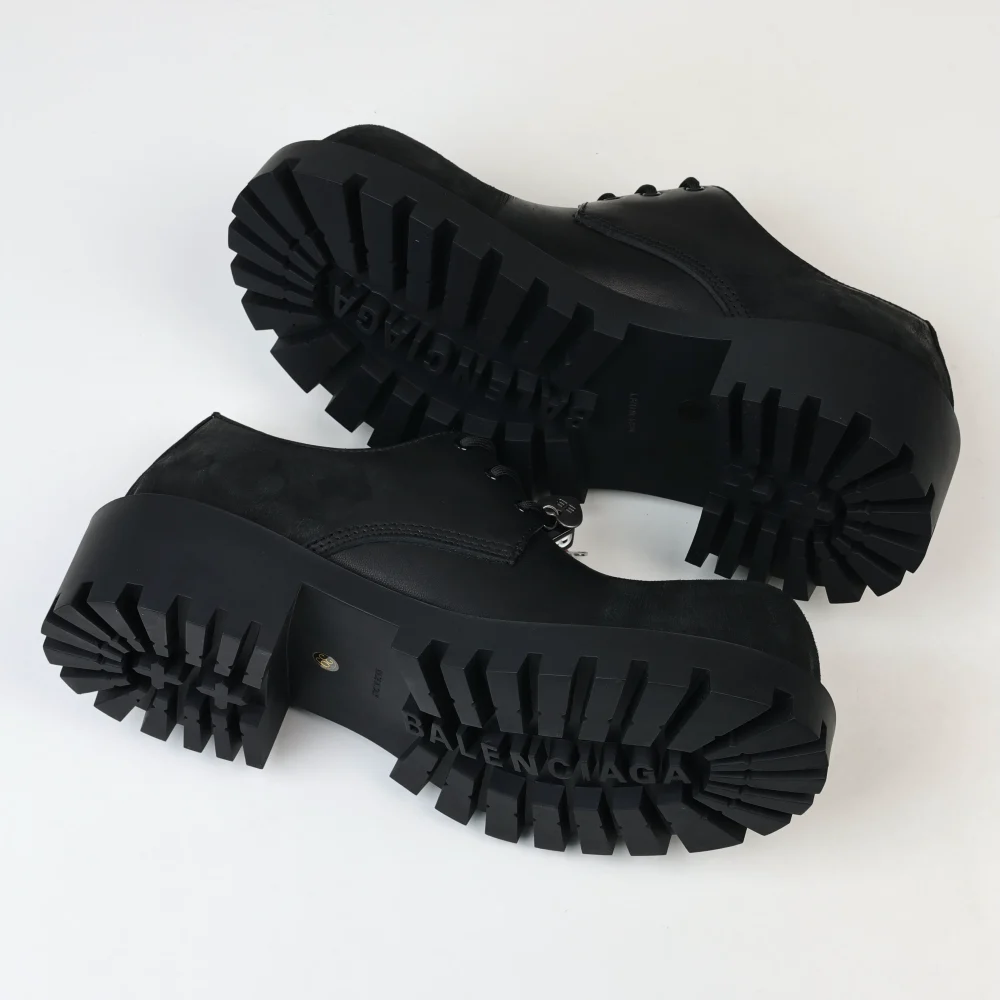 Balenciaga Derby Plateauschuhe aus Leder mit Schnallenverzierung – Bild 8