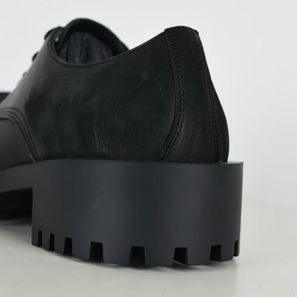 Balenciaga Derby Plateauschuhe aus Leder mit Schnallenverzierung – Bild 10