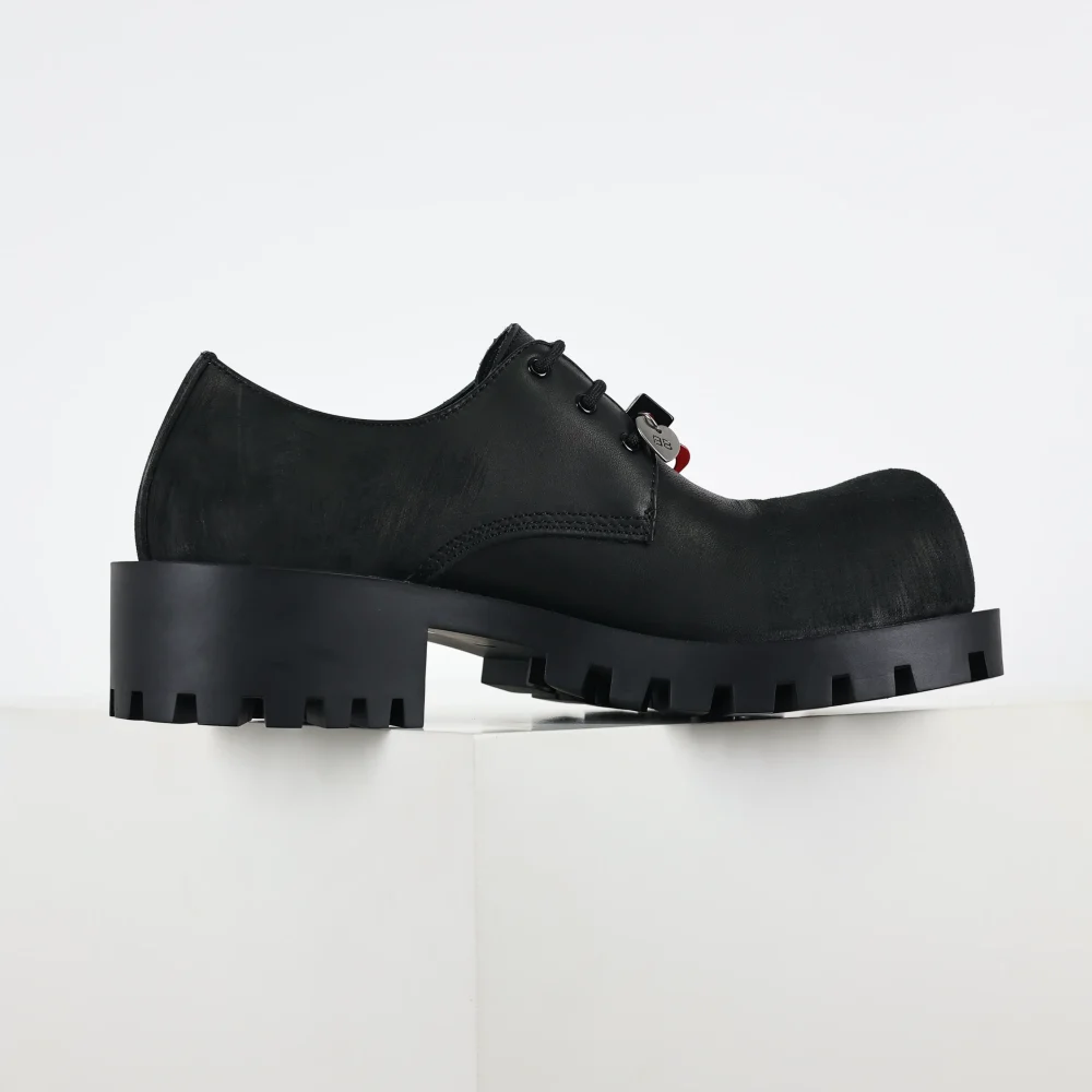 Balenciaga Derby Plateauschuhe aus Leder mit Schnallenverzierung – Bild 6