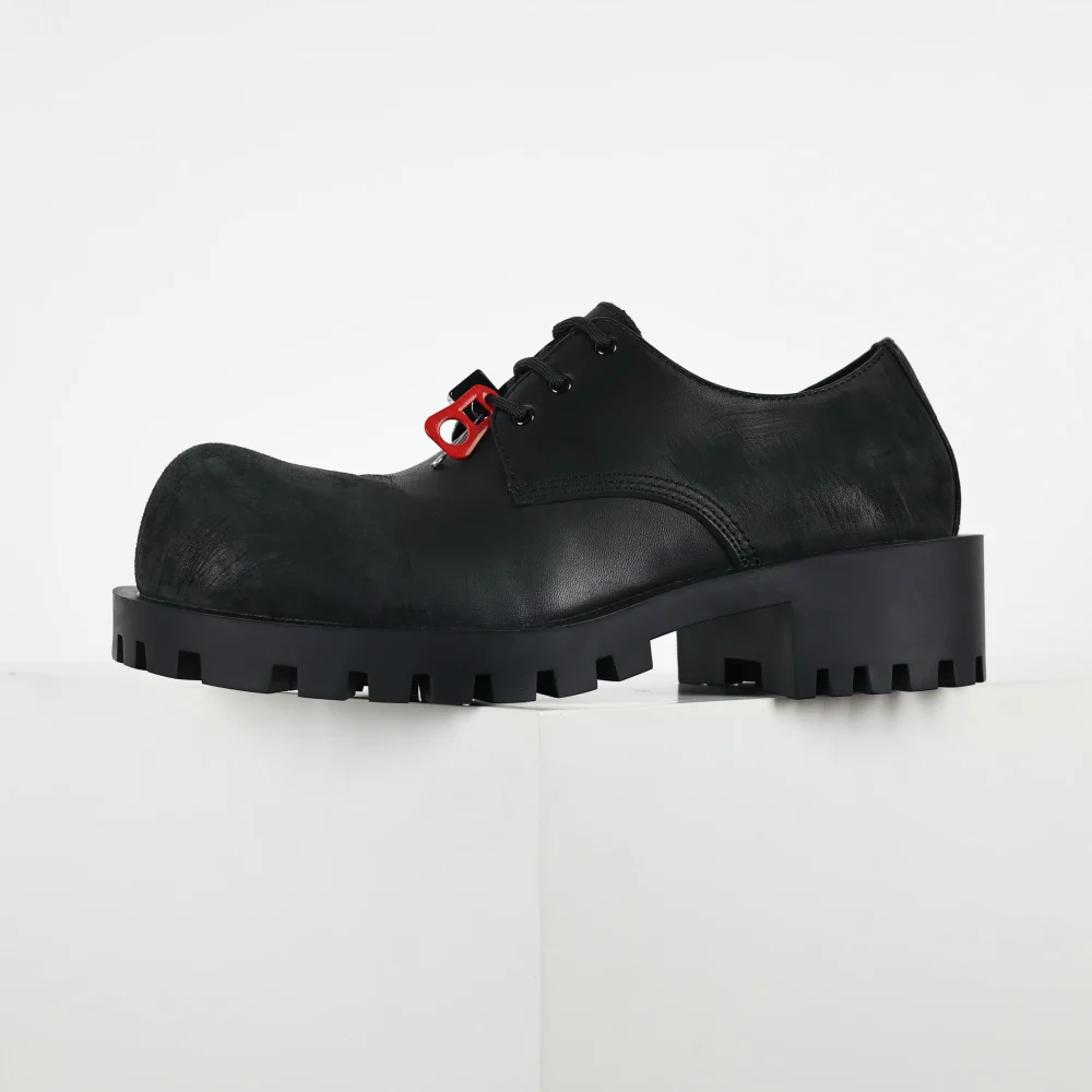 Balenciaga Derby Plateauschuhe aus Leder mit Schnallenverzierung – Bild 5