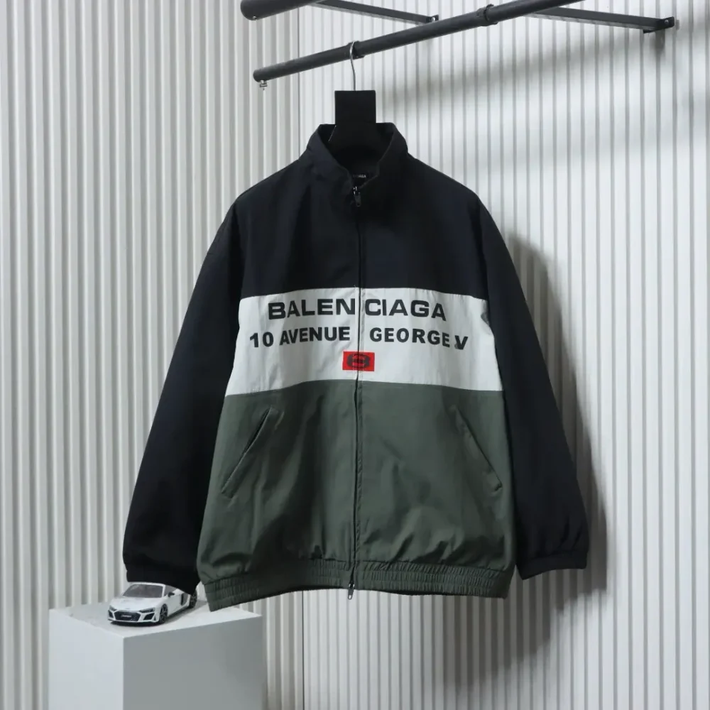 Balenciaga Dreifarbige Jacke mit Stehkragen und Doppelring-Print – Bild 14