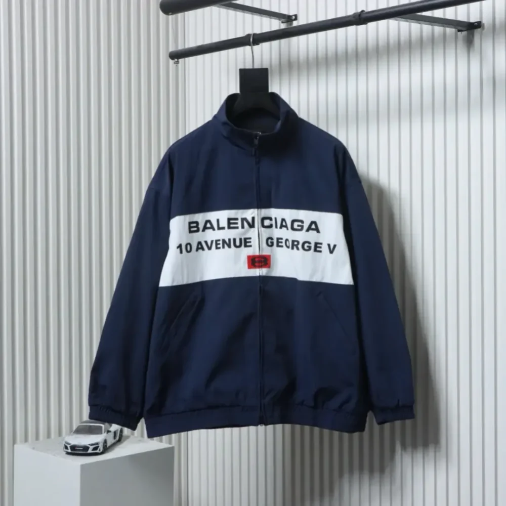 Balenciaga Dreifarbige Jacke mit Stehkragen und Doppelring-Print – Bild 12