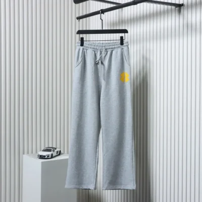 Balenciaga-Hose mit Masking Tape
