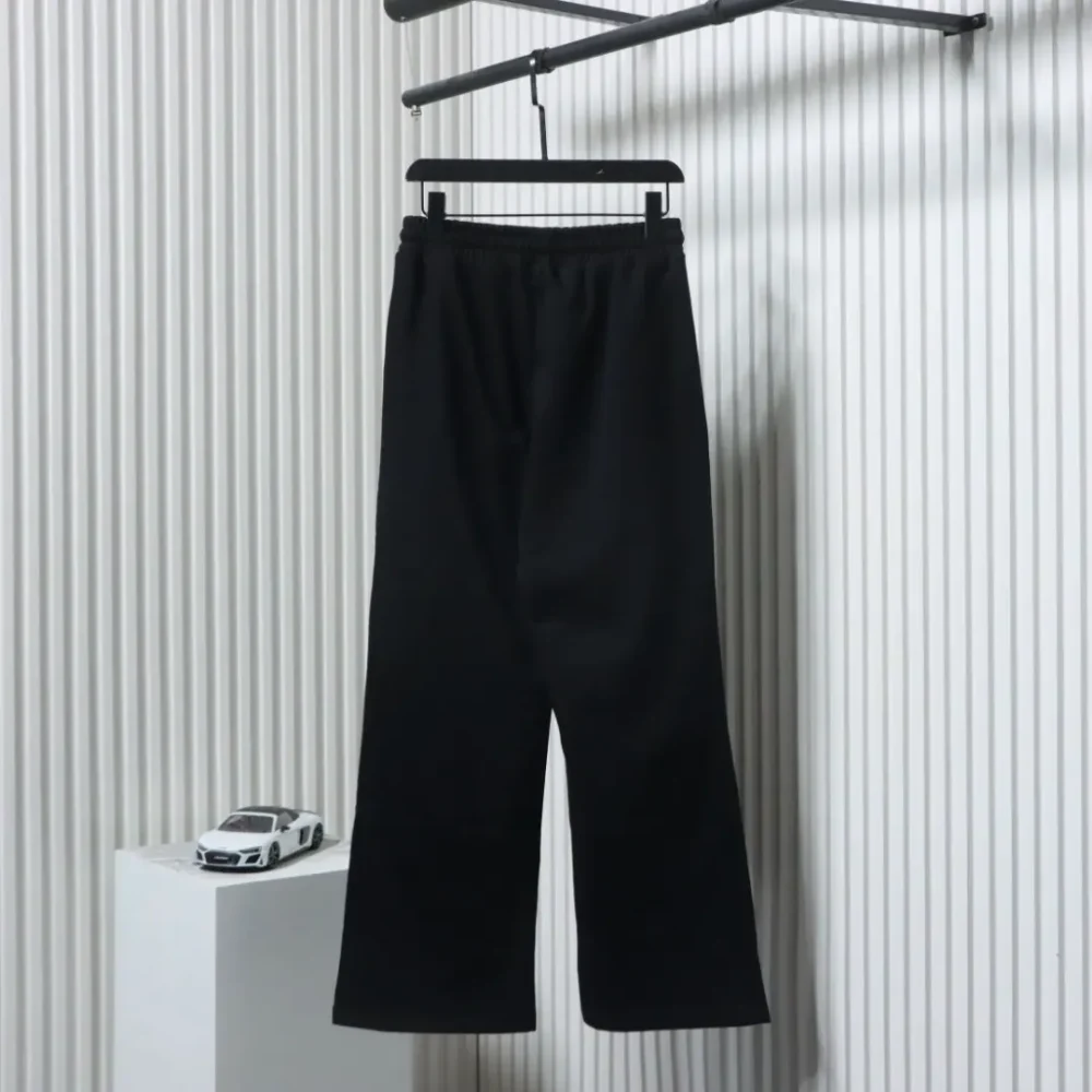 Balenciaga-Hose mit Masking Tape – Bild 12