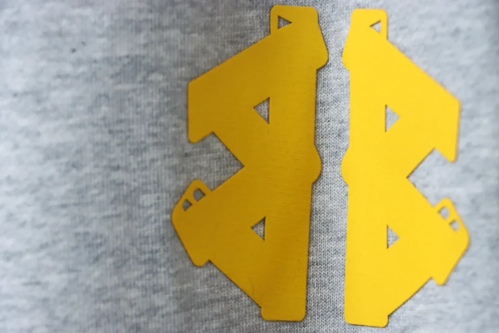 Balenciaga-Hose mit Masking Tape – Bild 5