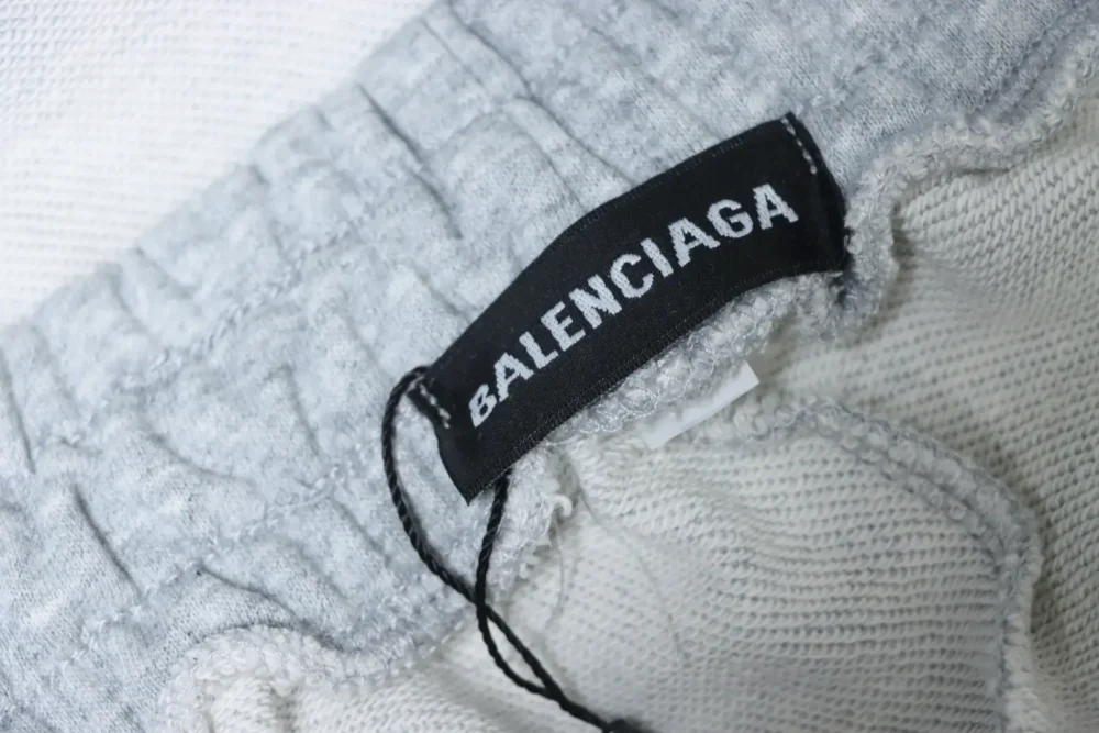 Balenciaga-Hose mit Masking Tape – Bild 8