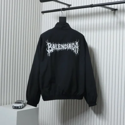 Balenciaga Jacke mit Sanskrit-Stickerei „Year of the Dragon“