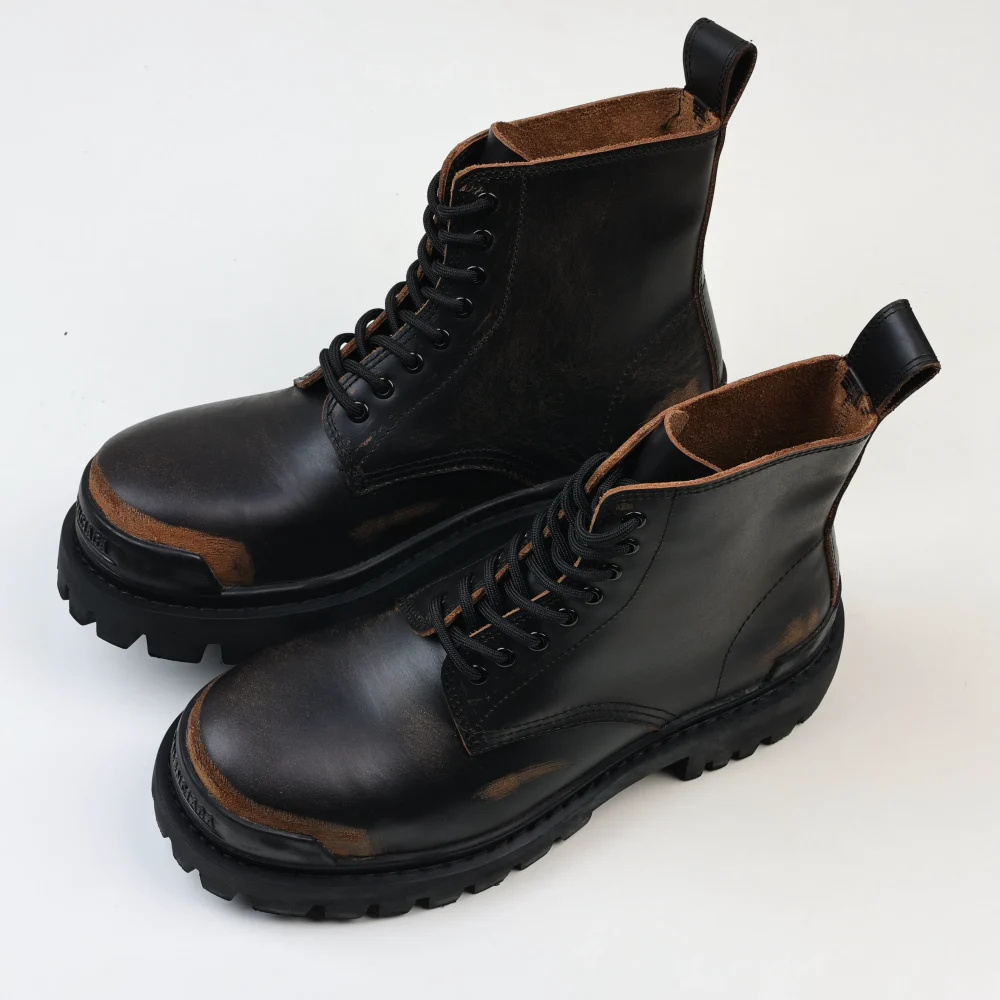 Balenciaga Lederstiefel aus echtem Leder mit dicker Sohle, abgeriebener Farbe, Distressed-Martin-Stiefel – Bild 5