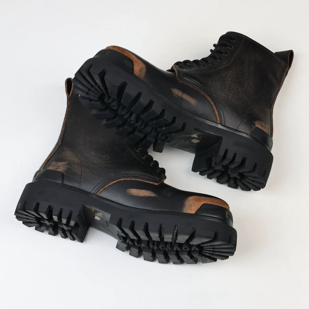 Balenciaga Lederstiefel aus echtem Leder mit dicker Sohle, abgeriebener Farbe, Distressed-Martin-Stiefel – Bild 6