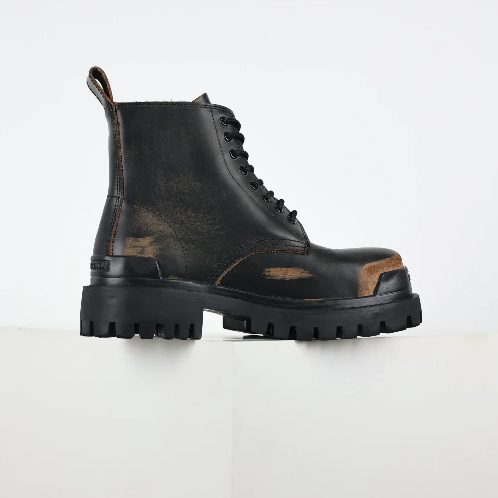 Balenciaga Lederstiefel aus echtem Leder mit dicker Sohle, abgeriebener Farbe, Distressed-Martin-Stiefel – Bild 9