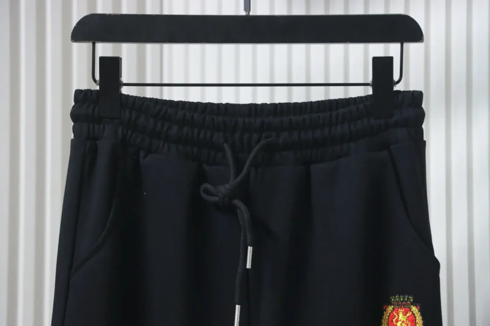 Balenciaga Manchester United bestickte Hose – Bild 3