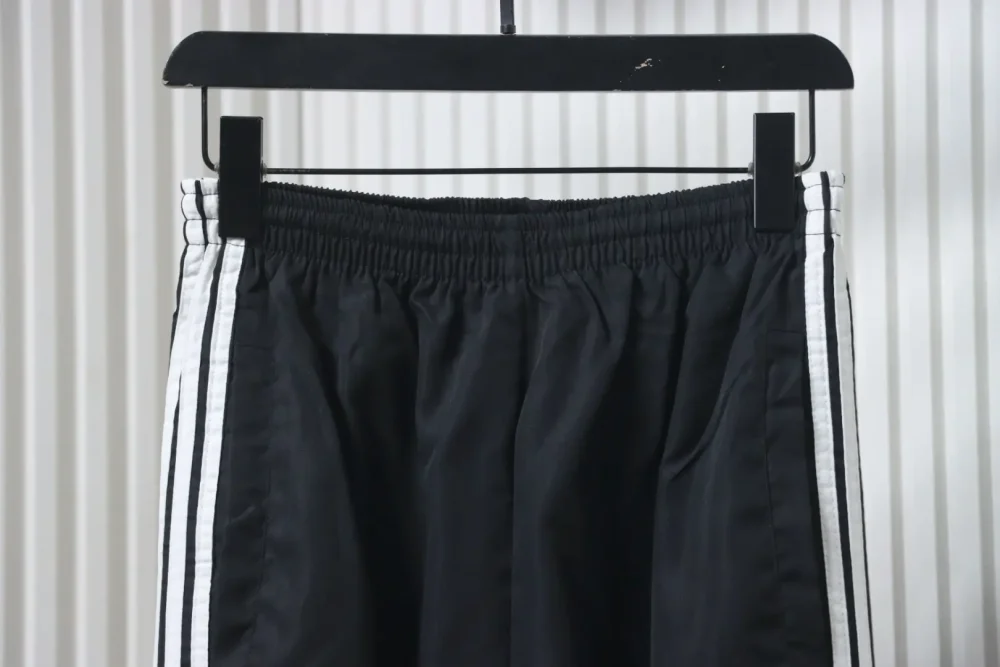Balenciaga Schwarze Webhose mit fünf Balken und Halbring – Bild 4