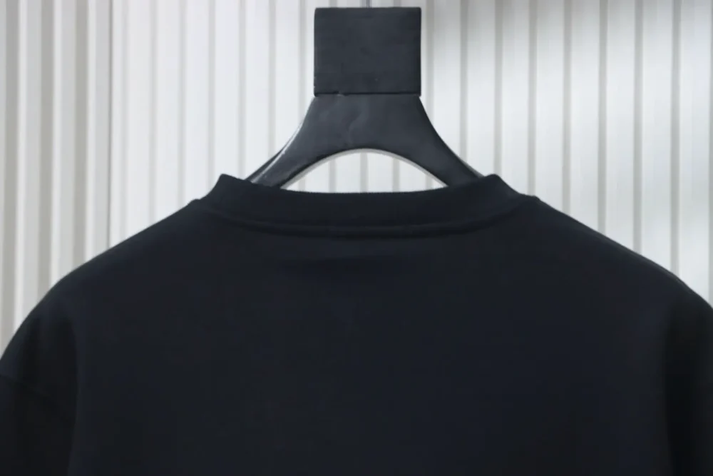 Balenciaga Sweatshirt mit Rundhalsausschnitt und Poker-Schriftzug – Bild 8