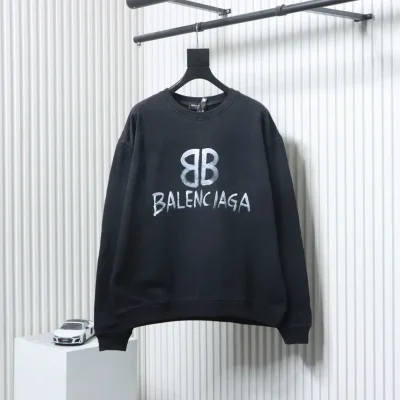 Balenciaga Sweatshirt mit Rundhalsausschnitt und verwaschenem, beschädigtem Farbverlauf und handbemalten Schreibschriftbuchstaben