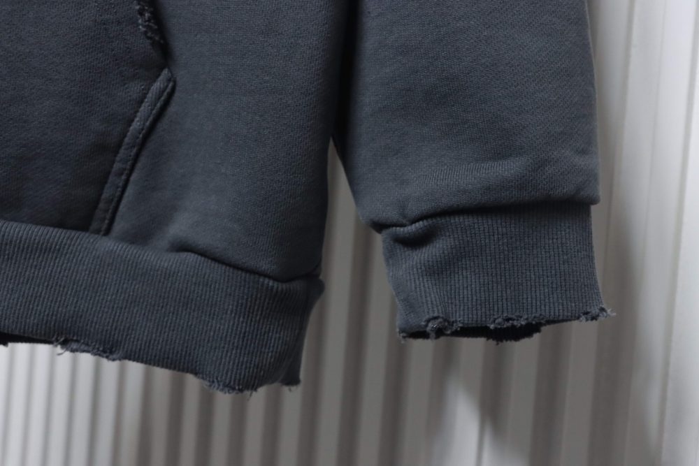 Balenciaga Zerrissenes Kapuzensweatshirt mit Doppel-B-Logo-Print – Bild 7