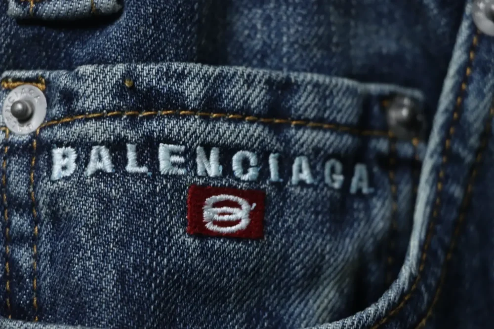 Balenciaga pocket embroidery washed and distressed straight loose denim – Bild 5