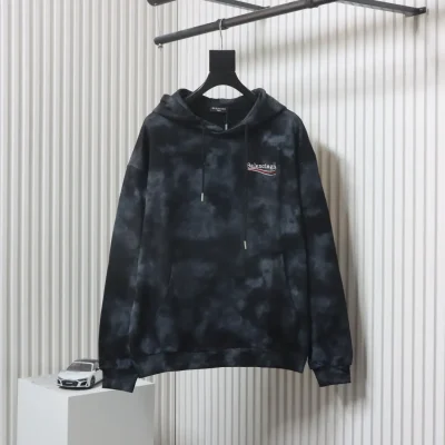 Balenciaga – Kapuzensweatshirt mit Cola-Stickerei und Schlammfärbung im Used-Look