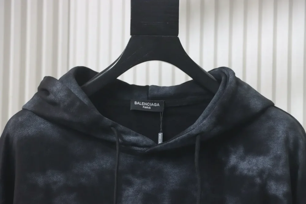 Balenciaga – Kapuzensweatshirt mit Cola-Stickerei und Schlammfärbung im Used-Look XXL – Bild 3