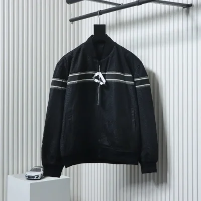 Baseballjacke aus Mesh-Gewebe