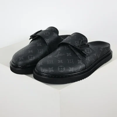 Birkenstock closed toe slippers black monogram style