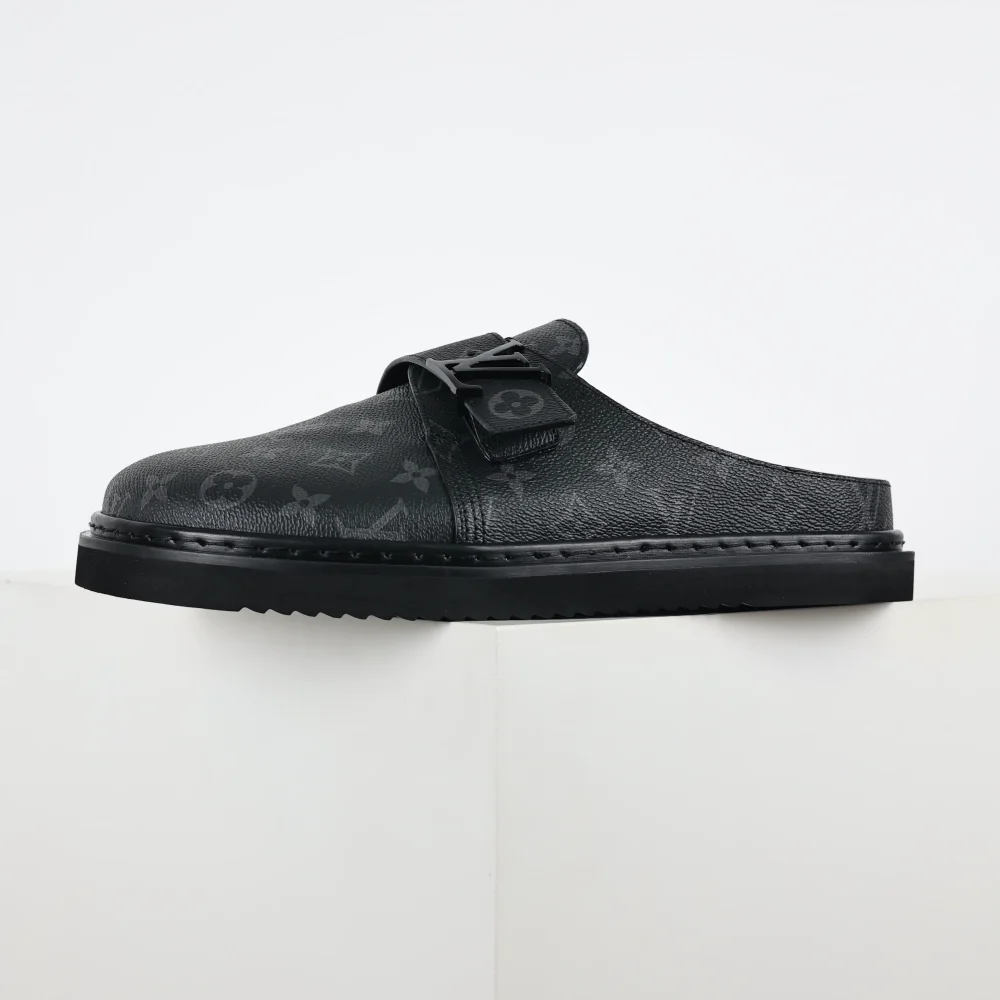 Birkenstock closed toe slippers black monogram style – Bild 4