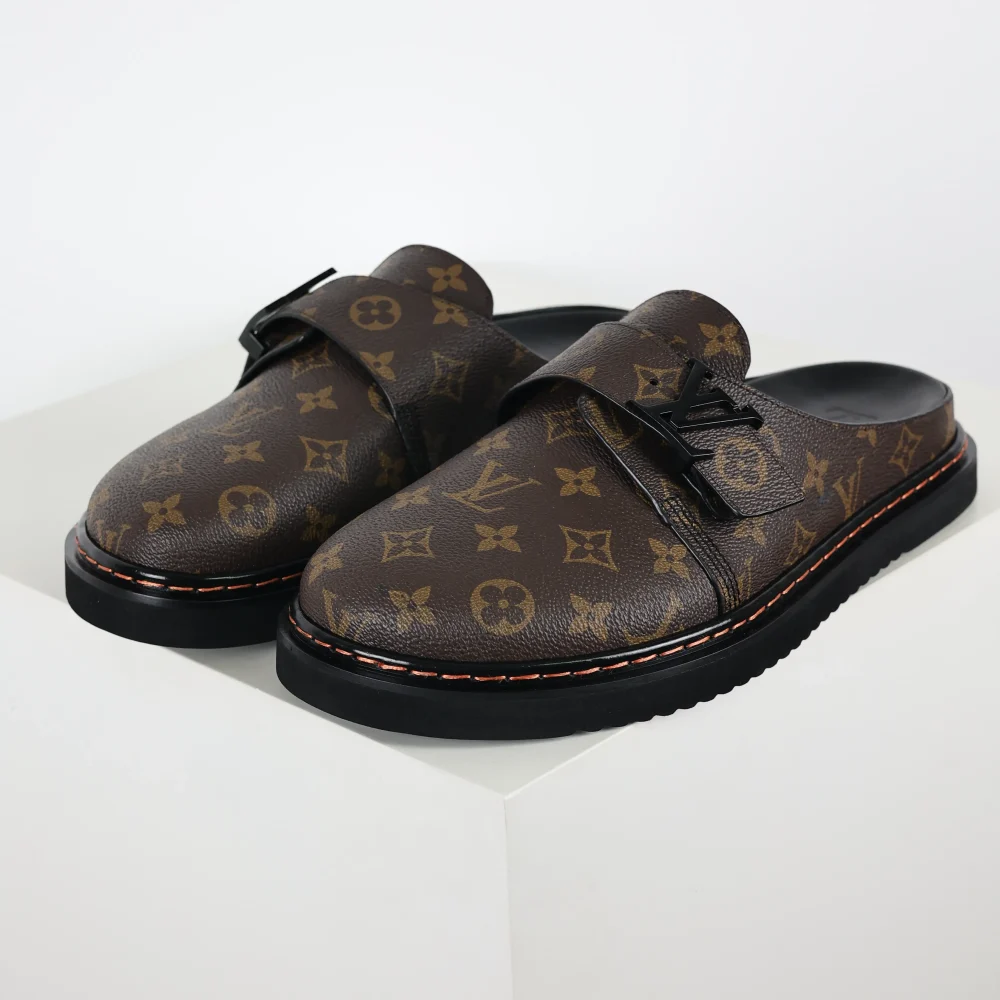 Birkenstock closed toe slippers brown monogram style