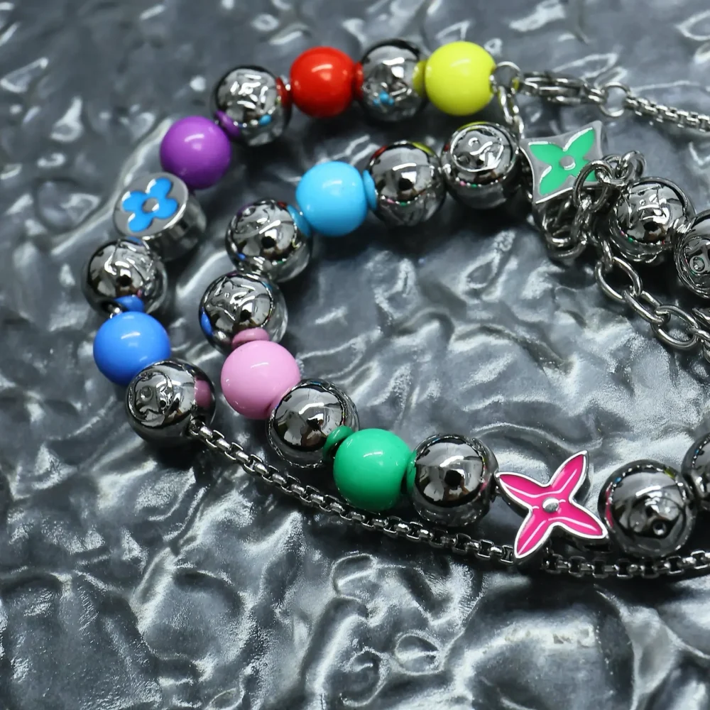 Bunte Perlenkette mit Karabinerverschluss – Bild 7