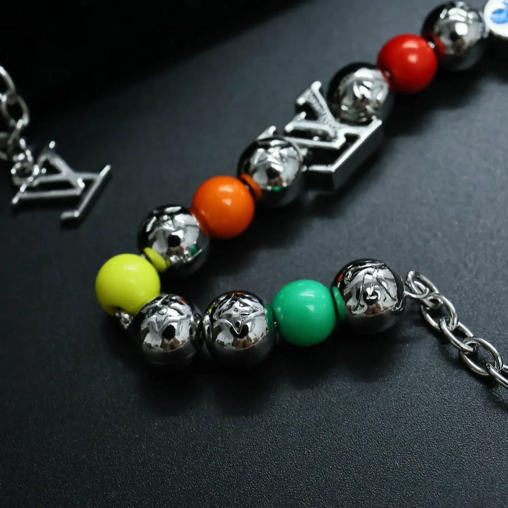 Buntes Perlenarmband mit Karabinerverschluss – Bild 3