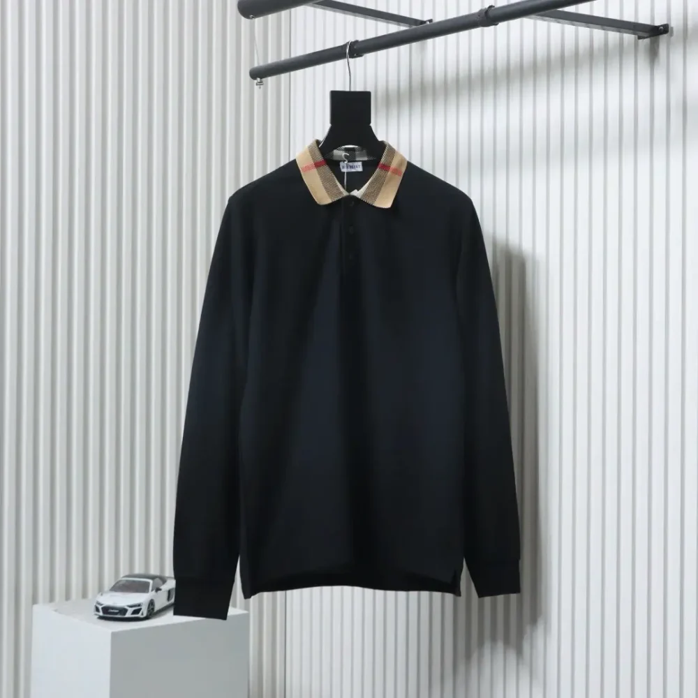 Burberry Langärmliges Poloshirt mit kariertem Revers
