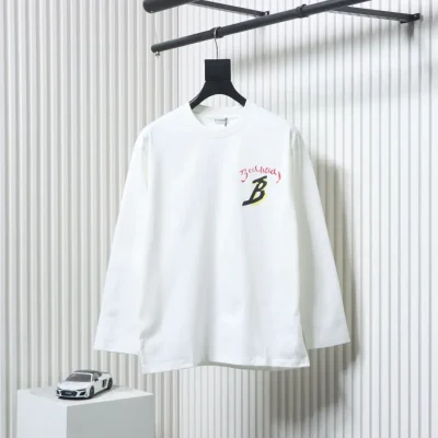 Burberry Langärmliges T-Shirt mit Segelboot-Buchstaben-Print