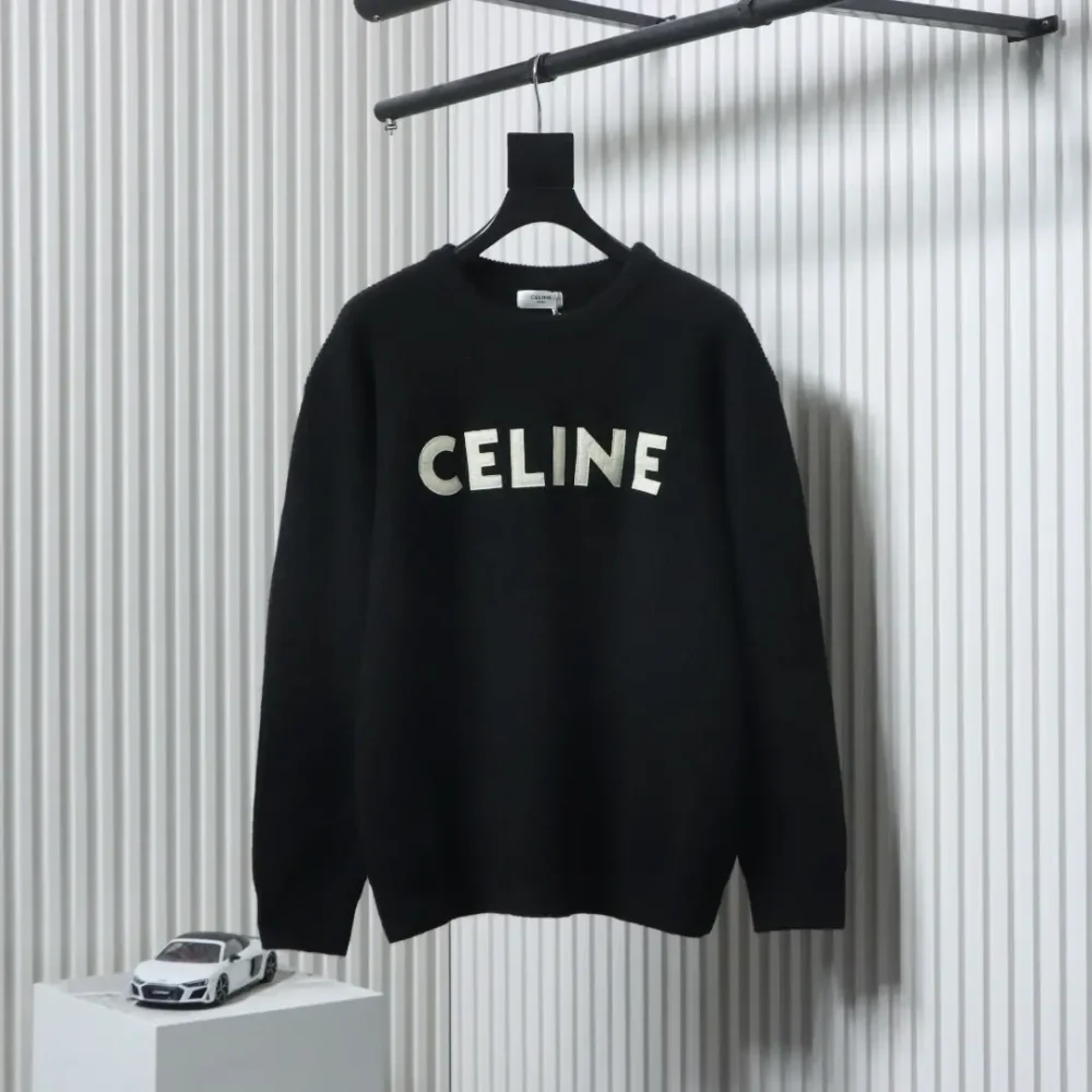 Celine-Pullover mit Rundhalsausschnitt und Logo-Aufnäher auf der Brust – Bild 11