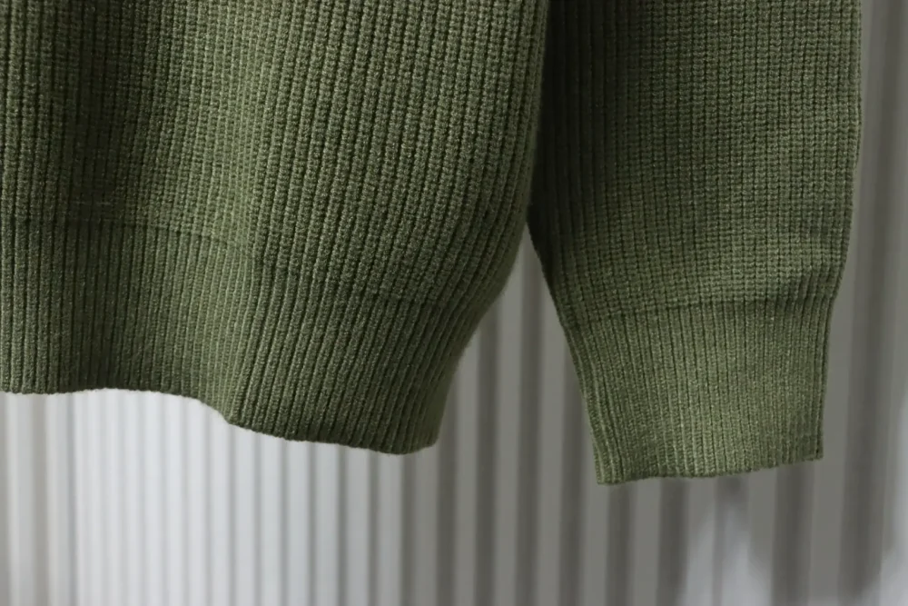 Celine-Pullover mit Rundhalsausschnitt und Logo-Aufnäher auf der Brust – Bild 7