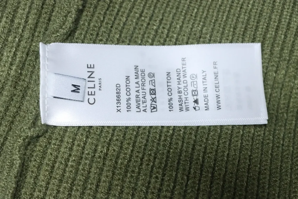 Celine-Pullover mit Rundhalsausschnitt und Logo-Aufnäher auf der Brust – Bild 10
