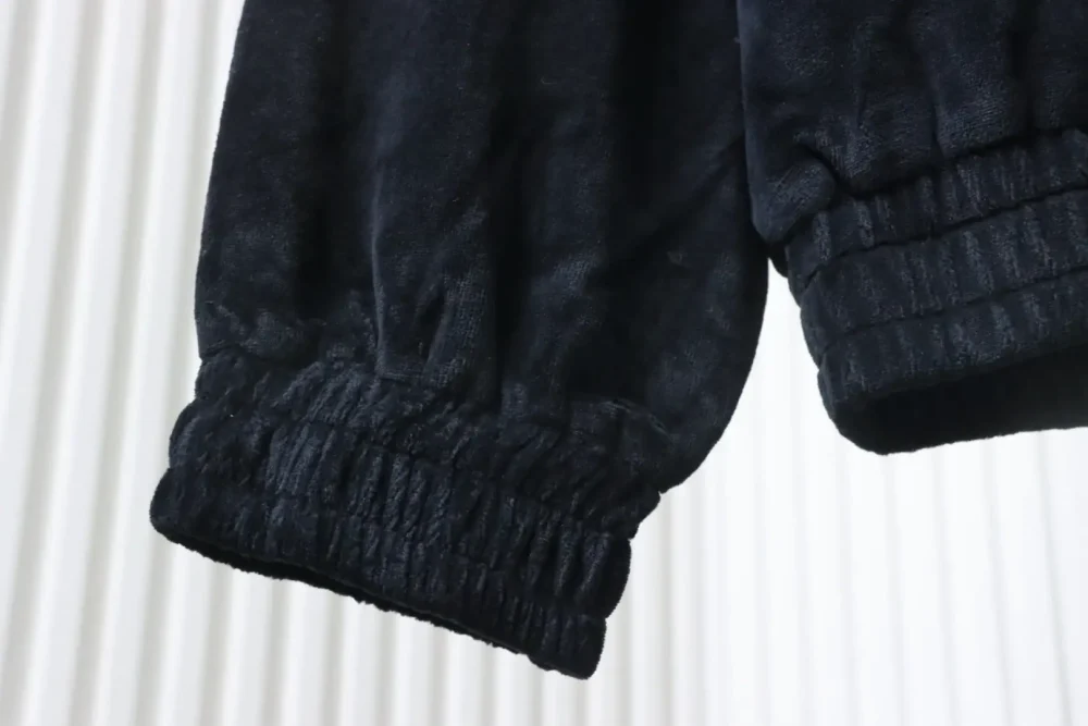 Celine Samtjacke mit Reißverschluss – Bild 5