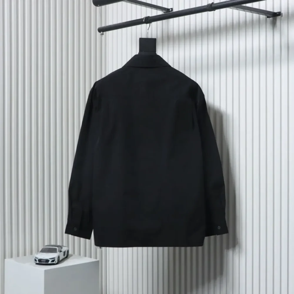 Classic Pocket Triangle Logo Shirt – Bild 13