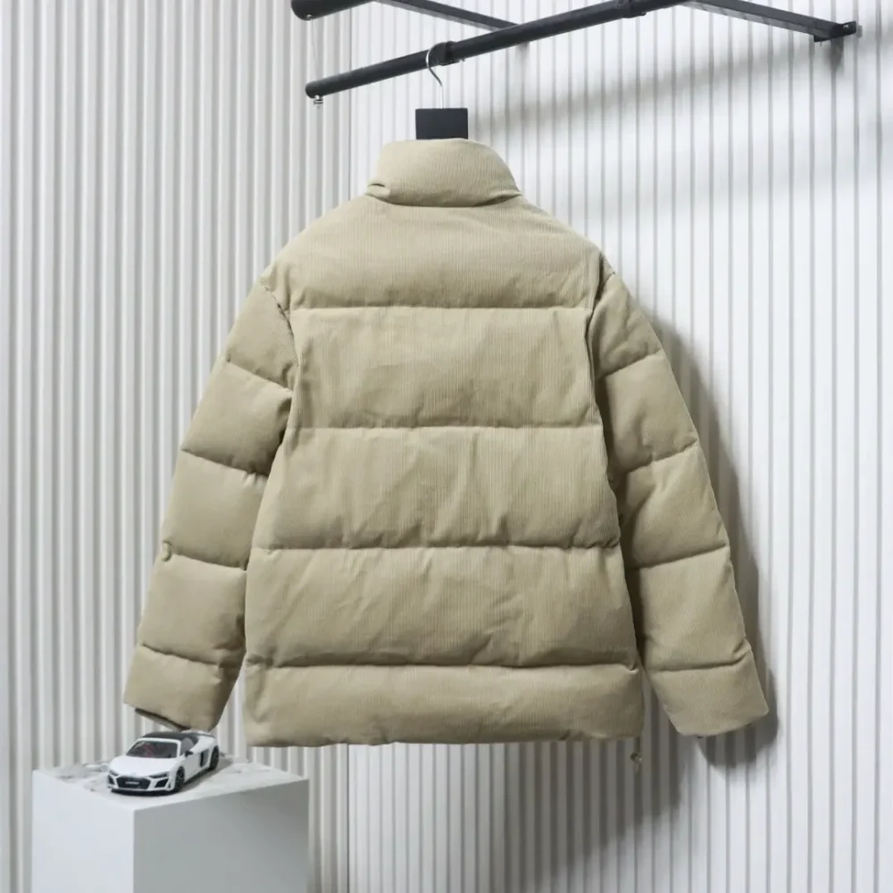 Daunenjacke mit Kapuze und Applikation – Bild 13