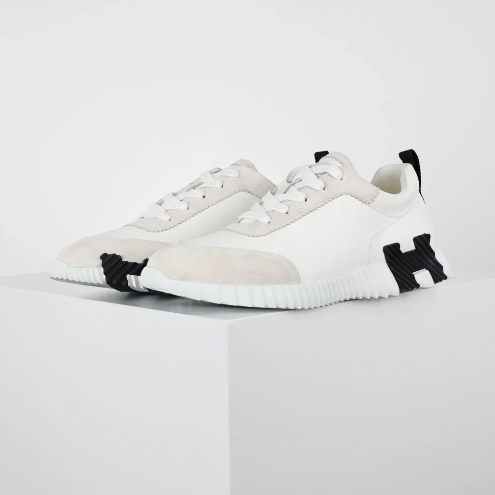 Federnde Low-Top-Sneaker aus Leder in Weiß und Schwarz – Bild 3