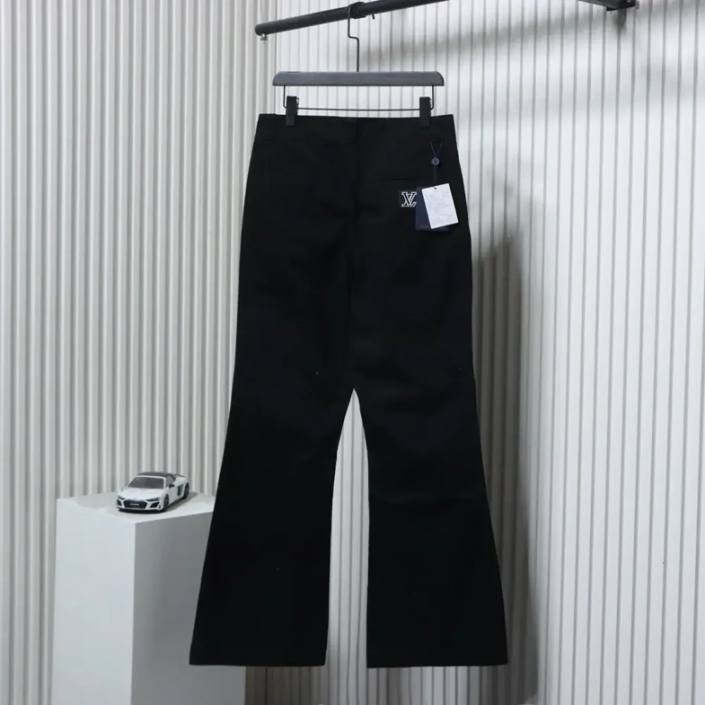 Flared trousers with embroidered lettering back pocket patches – Bild 2