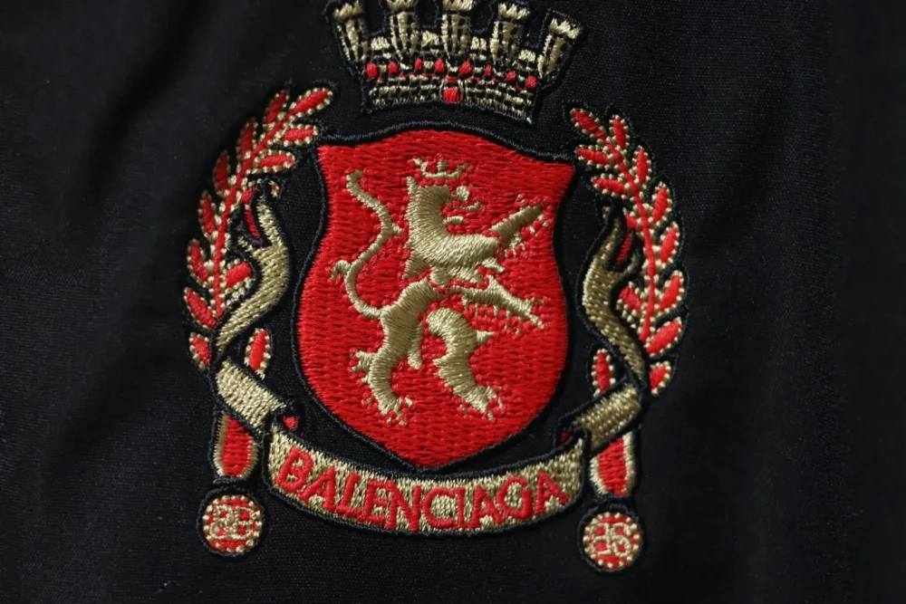 Gemeinsame Sporthose von Balenciaga BLCG x PUMA – Bild 5