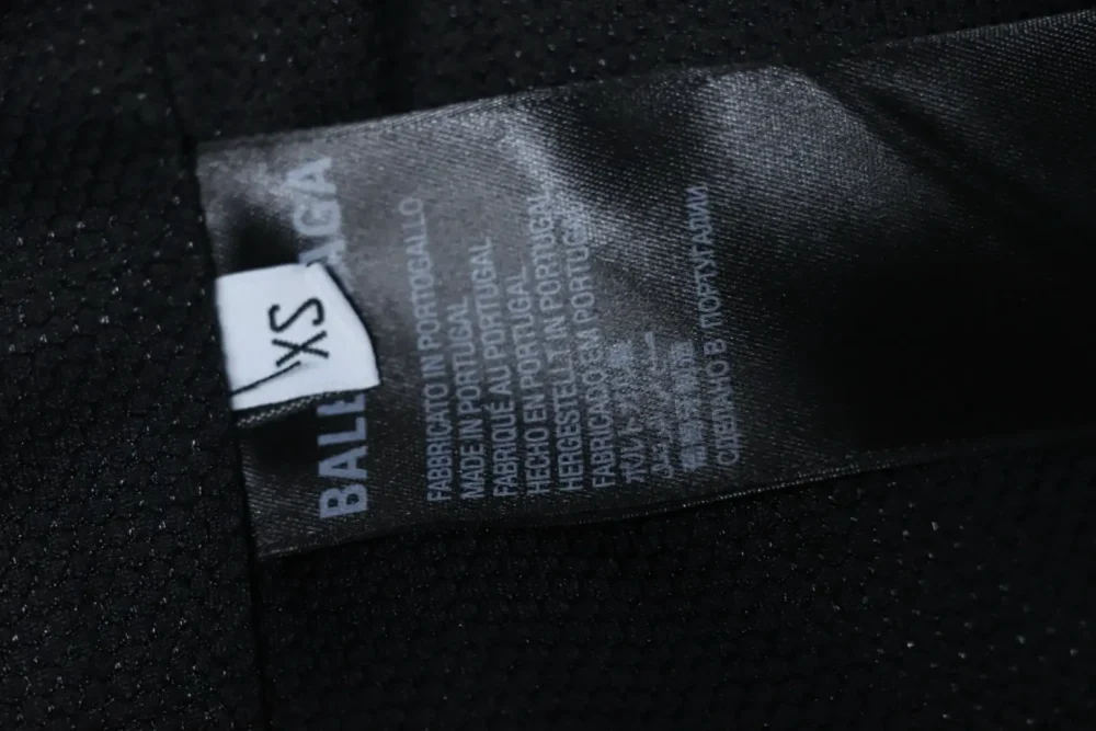 Gemeinsame Sporthose von Balenciaga BLCG x PUMA – Bild 10