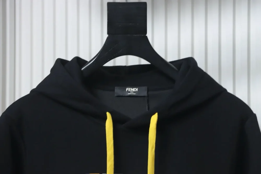 Handtuch-Kapuzenpullover mit FF-Buchstabendruck und Augenklappe XXL – Bild 3