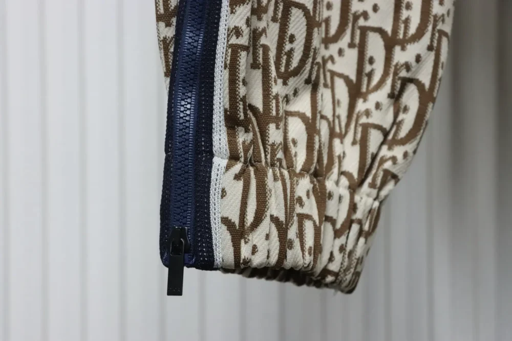 Hose mit durchgehendem Jacquard-Seitengewebe – Bild 6