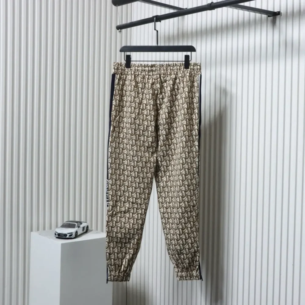 Hose mit durchgehendem Jacquard-Seitengewebe – Bild 2