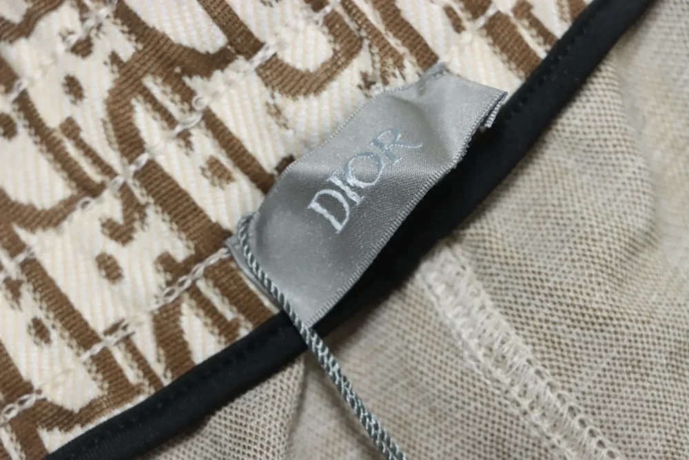 Hose mit durchgehendem Jacquard-Seitengewebe – Bild 7